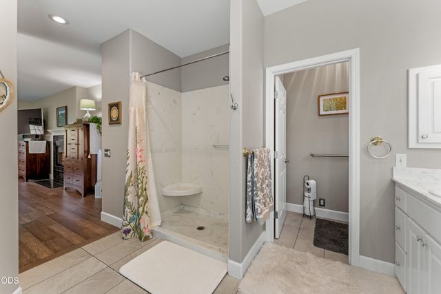 3620 Demaray Drive, Grants Pass, OR 97527