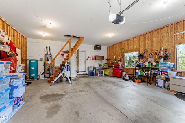3620 Demaray Drive, Grants Pass, OR 97527