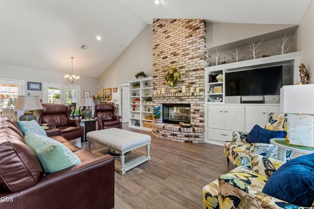 3620 Demaray Drive, Grants Pass, OR 97527
