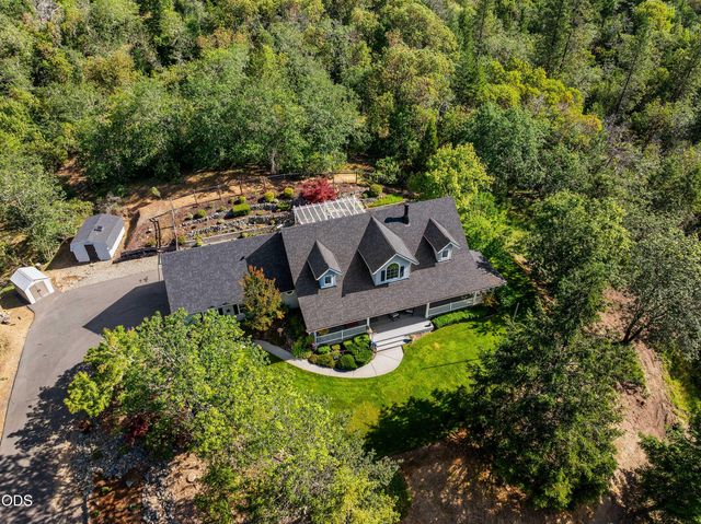 3620 Demaray Drive, Grants Pass, OR 97527