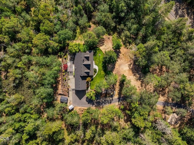 3620 Demaray Drive, Grants Pass, OR 97527