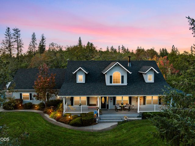 3620 Demaray Drive, Grants Pass, OR 97527