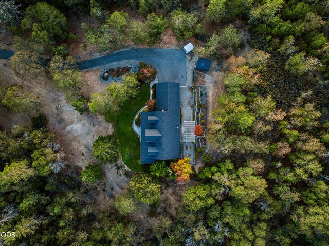 3620 Demaray Drive, Grants Pass, OR 97527