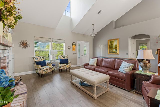 3620 Demaray Drive, Grants Pass, OR 97527