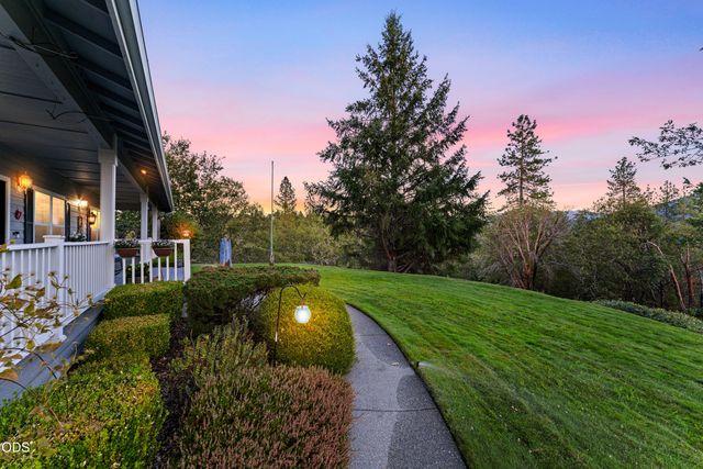 3620 Demaray Drive, Grants Pass, OR 97527