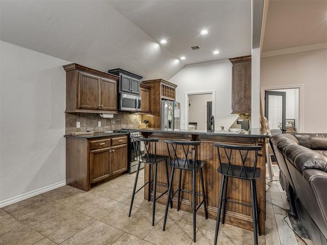 3209 SE 33rd Street, Moore, OK 73065