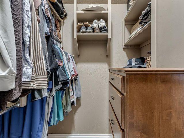 3209 SE 33rd Street, Moore, OK 73065