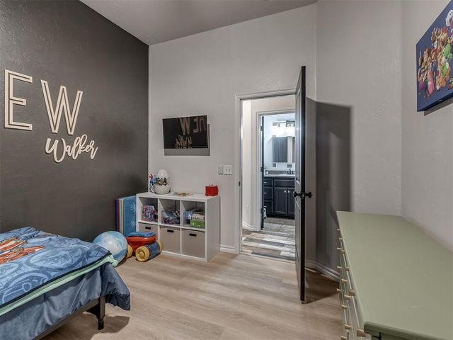 3209 SE 33rd Street, Moore, OK 73065