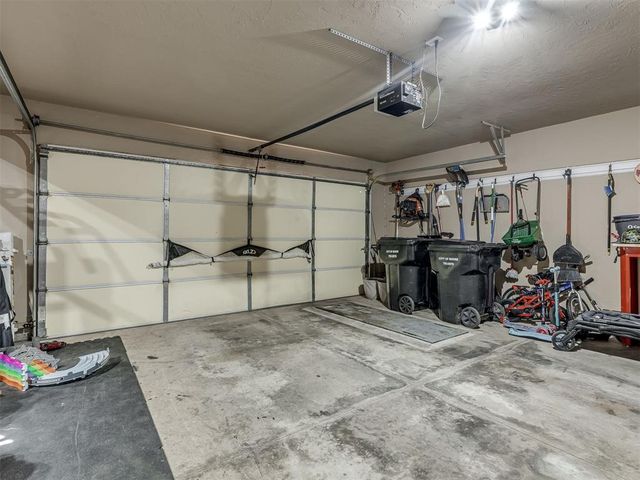 3209 SE 33rd Street, Moore, OK 73065