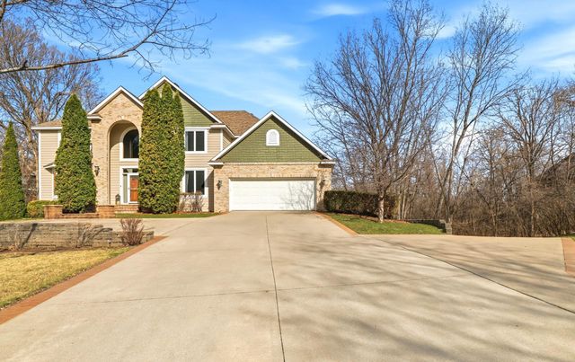 4561 Oak Pond Road, Eagan, MN 55123