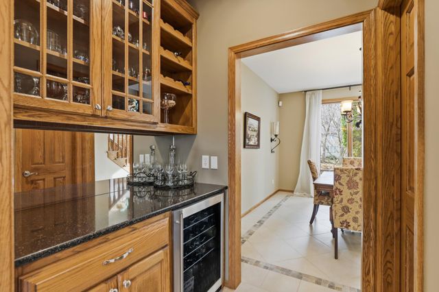 4561 Oak Pond Road, Eagan, MN 55123