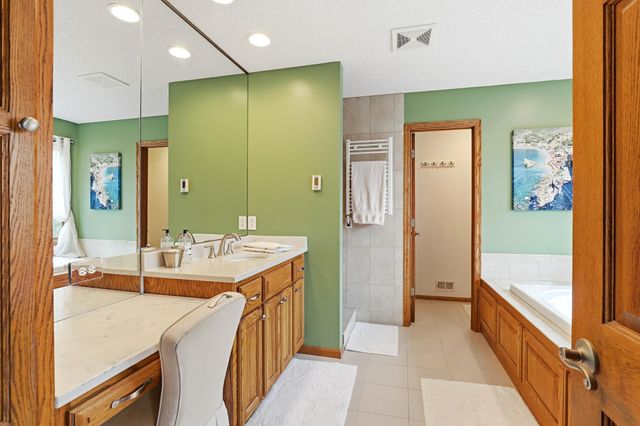 4561 Oak Pond Road, Eagan, MN 55123