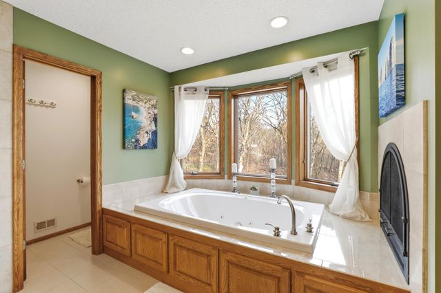 4561 Oak Pond Road, Eagan, MN 55123