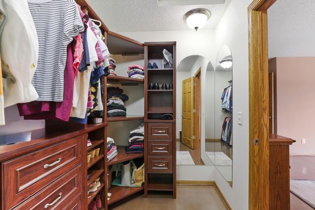 4561 Oak Pond Road, Eagan, MN 55123