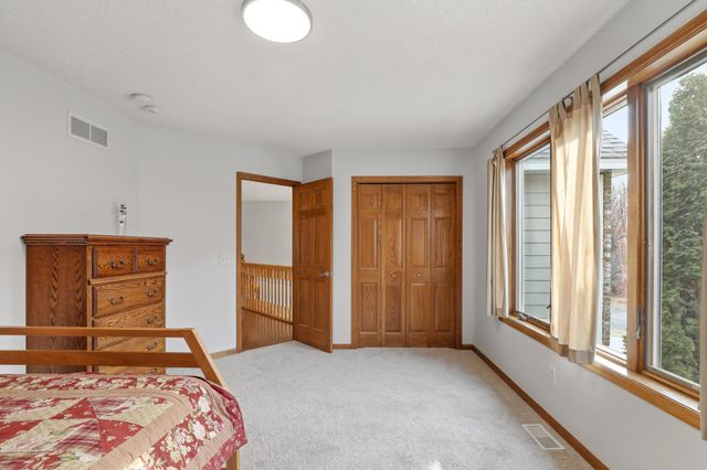 4561 Oak Pond Road, Eagan, MN 55123