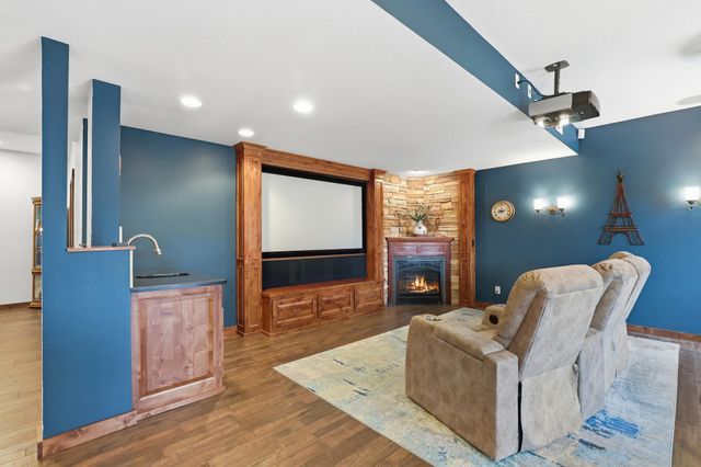 4561 Oak Pond Road, Eagan, MN 55123