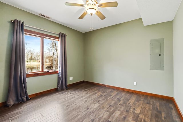 4561 Oak Pond Road, Eagan, MN 55123