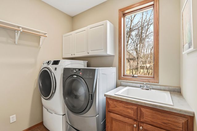 4561 Oak Pond Road, Eagan, MN 55123