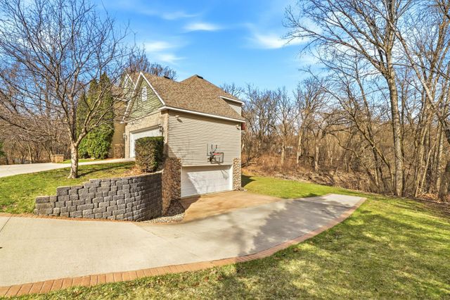 4561 Oak Pond Road, Eagan, MN 55123