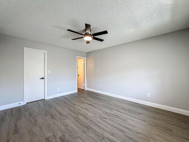 1000 NW 13th Street 201a, Boca Raton, FL 33486