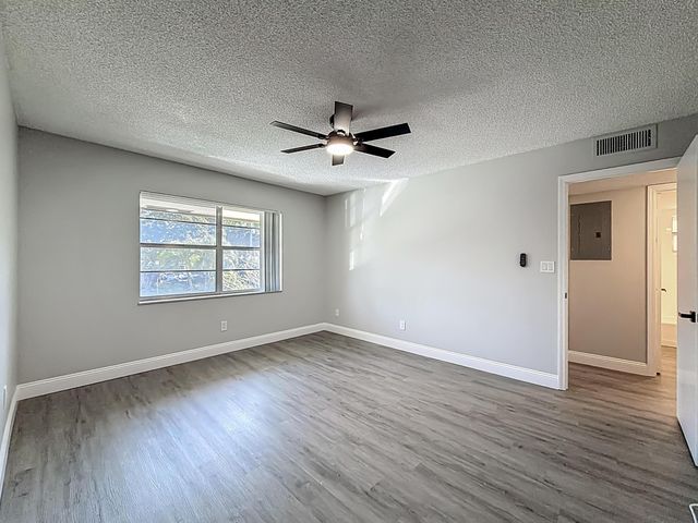 1000 NW 13th Street 201a, Boca Raton, FL 33486