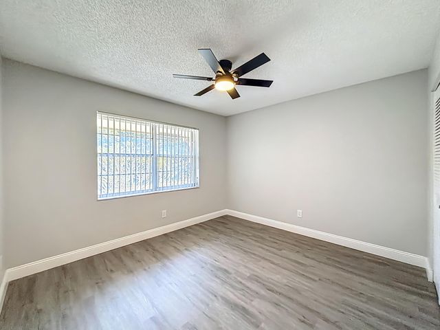 1000 NW 13th Street 201a, Boca Raton, FL 33486