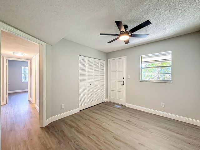 1000 NW 13th Street 201a, Boca Raton, FL 33486