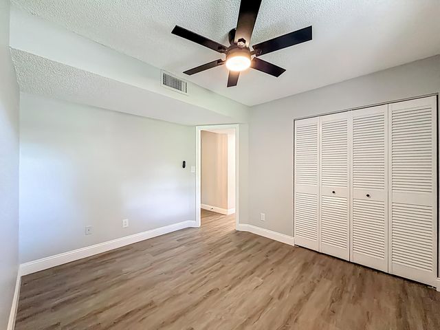 1000 NW 13th Street 201a, Boca Raton, FL 33486