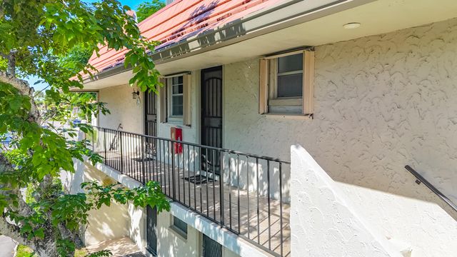 1000 NW 13th Street 201a, Boca Raton, FL 33486