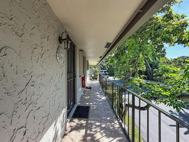1000 NW 13th Street 201a, Boca Raton, FL 33486