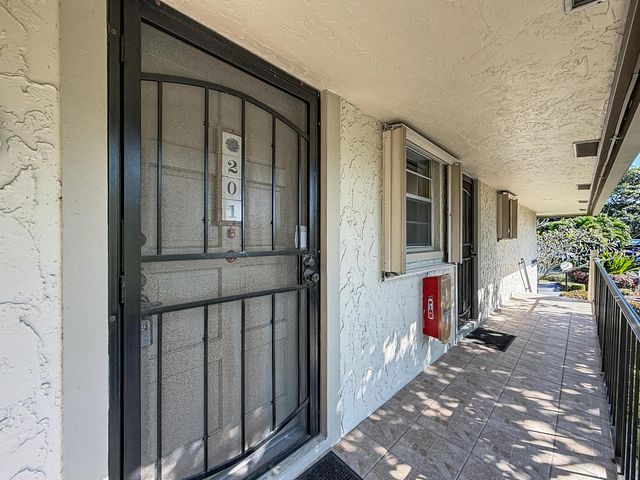 1000 NW 13th Street 201a, Boca Raton, FL 33486