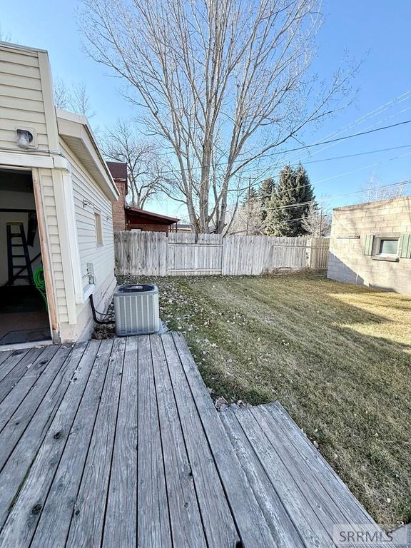 Image 32 of property listing at 465 8th Street, Idaho Falls, ID 83401