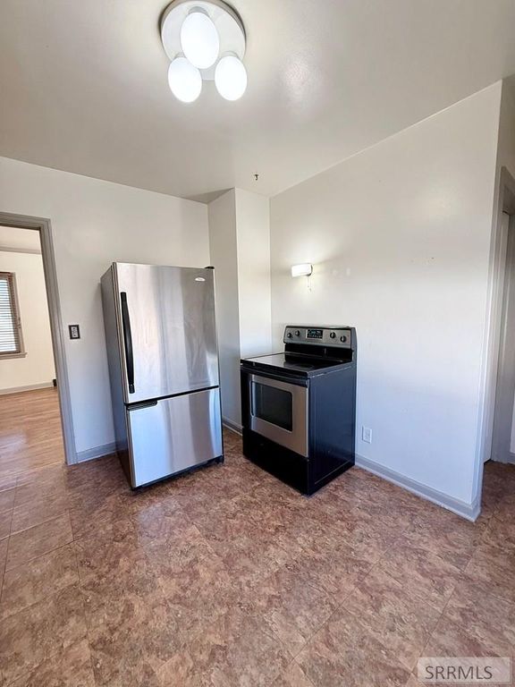 Image 6 of property listing at 465 8th Street, Idaho Falls, ID 83401