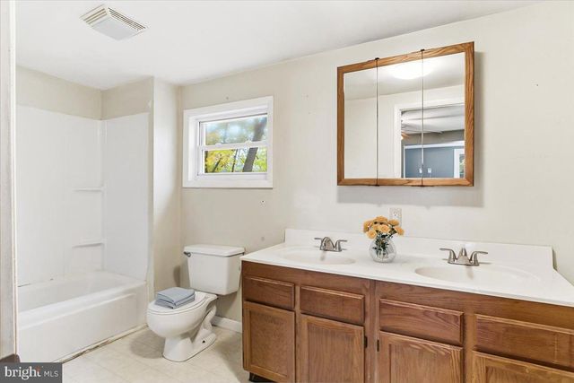 118 WILLOW MILL PARK ROAD, Mechanicsburg, PA 17050