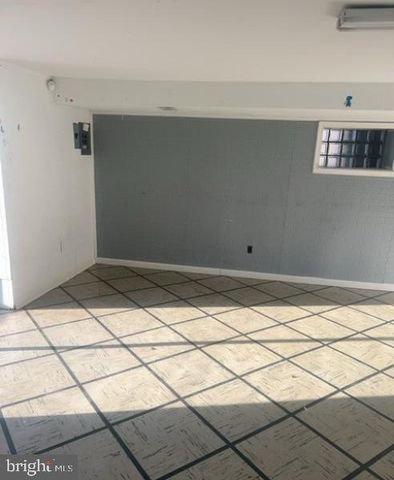 7817 LORNA DR, Philadelphia, PA 19111