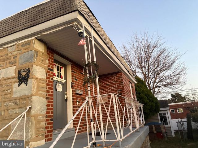 7817 LORNA DR, Philadelphia, PA 19111