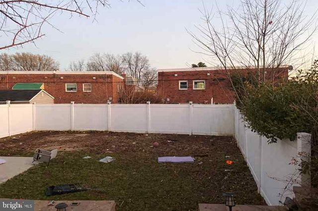 7817 LORNA DR, Philadelphia, PA 19111