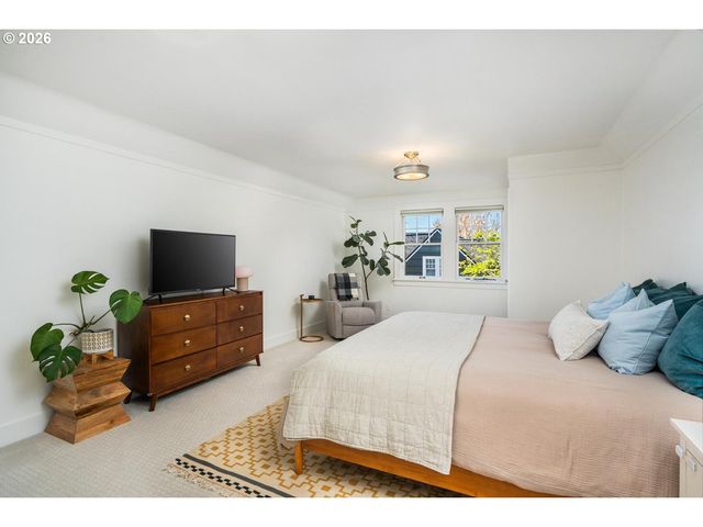 3563 Ne MORRIS St, Portland, OR 97212