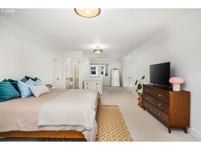 3563 Ne MORRIS St, Portland, OR 97212