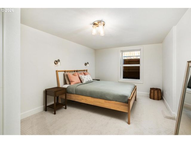 3563 Ne MORRIS St, Portland, OR 97212