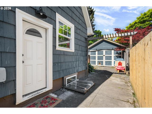 3563 Ne MORRIS St, Portland, OR 97212