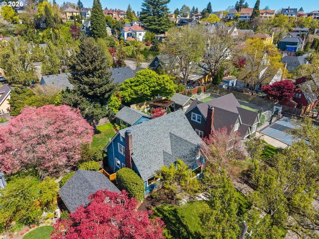 3563 Ne MORRIS St, Portland, OR 97212