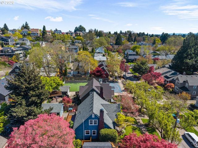 3563 Ne MORRIS St, Portland, OR 97212