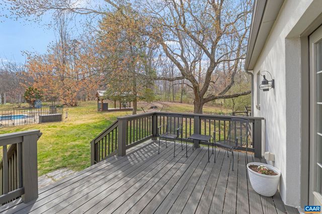 4939 RICHMOND RD, Keswick, VA 22947
