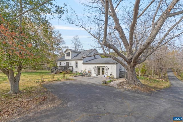4939 RICHMOND RD, Keswick, VA 22947