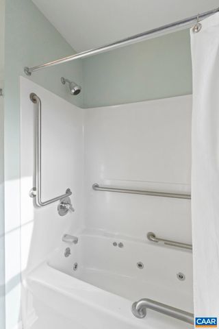 4939 RICHMOND RD, Keswick, VA 22947