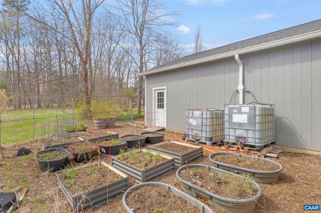 4939 RICHMOND RD, Keswick, VA 22947