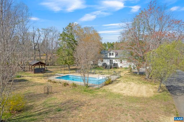 4939 RICHMOND RD, Keswick, VA 22947