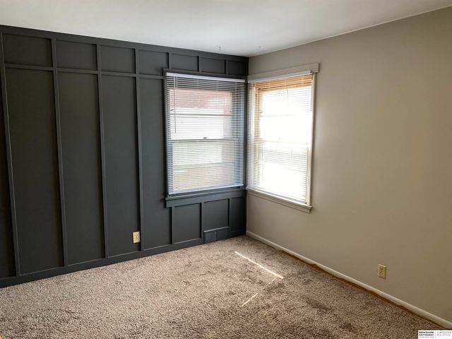 4322 N 52nd Street, Omaha, NE 68104