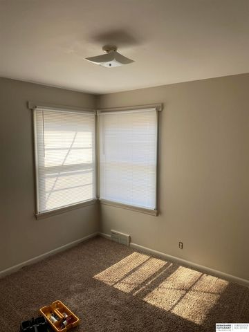 4322 N 52nd Street, Omaha, NE 68104